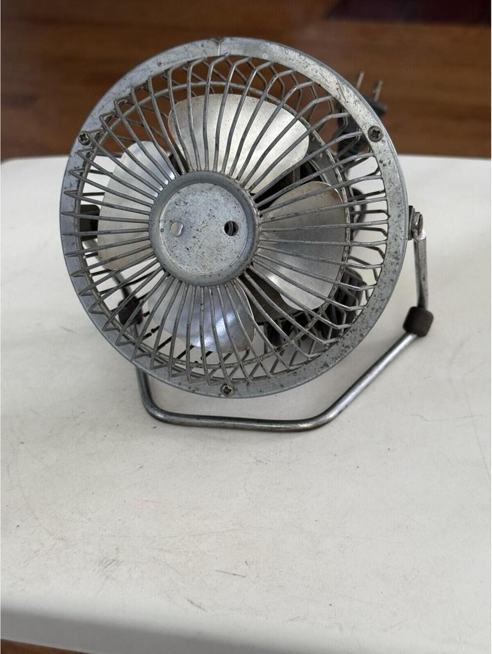 Massey Model MF-4 All Metal 4" Tilting Personal Fan 120v Working 1 Speed Silver